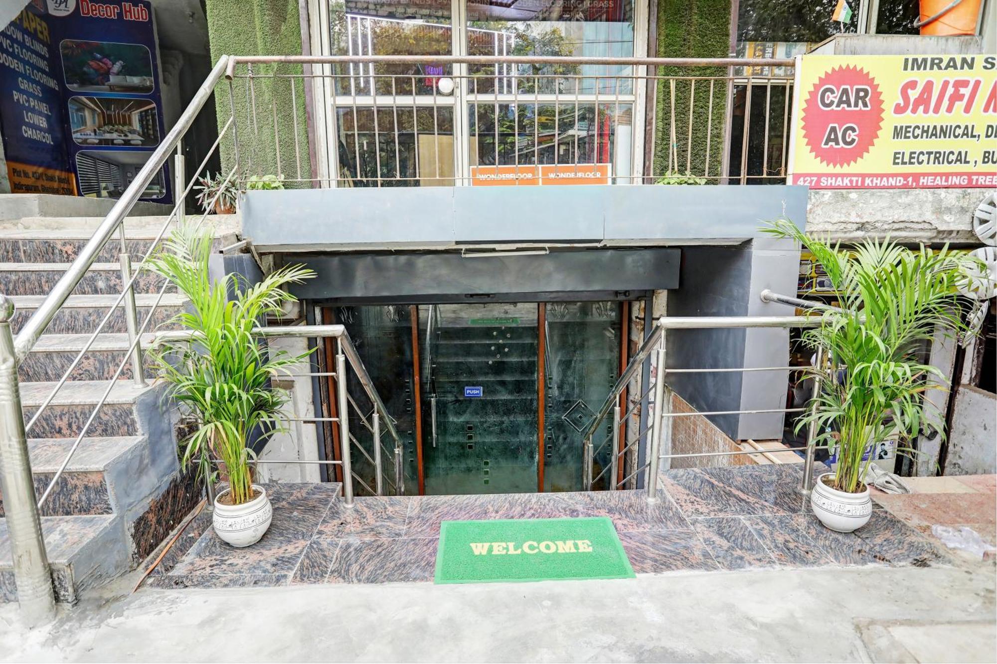 Hotel O All In One Hotel Ghaziabad Bagian luar foto